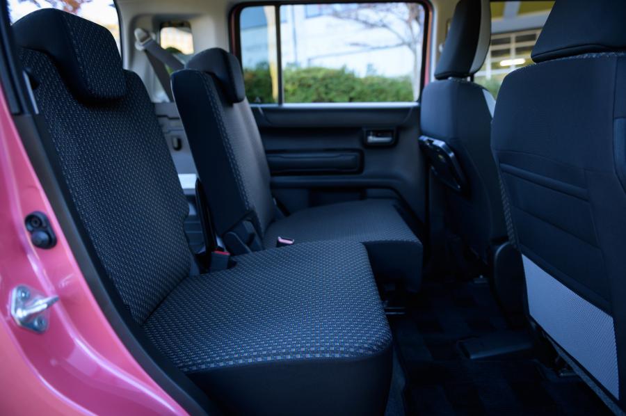 Интерьер Suzuki Hustler Hybrid X 2020 года  (фото 15 из 32)